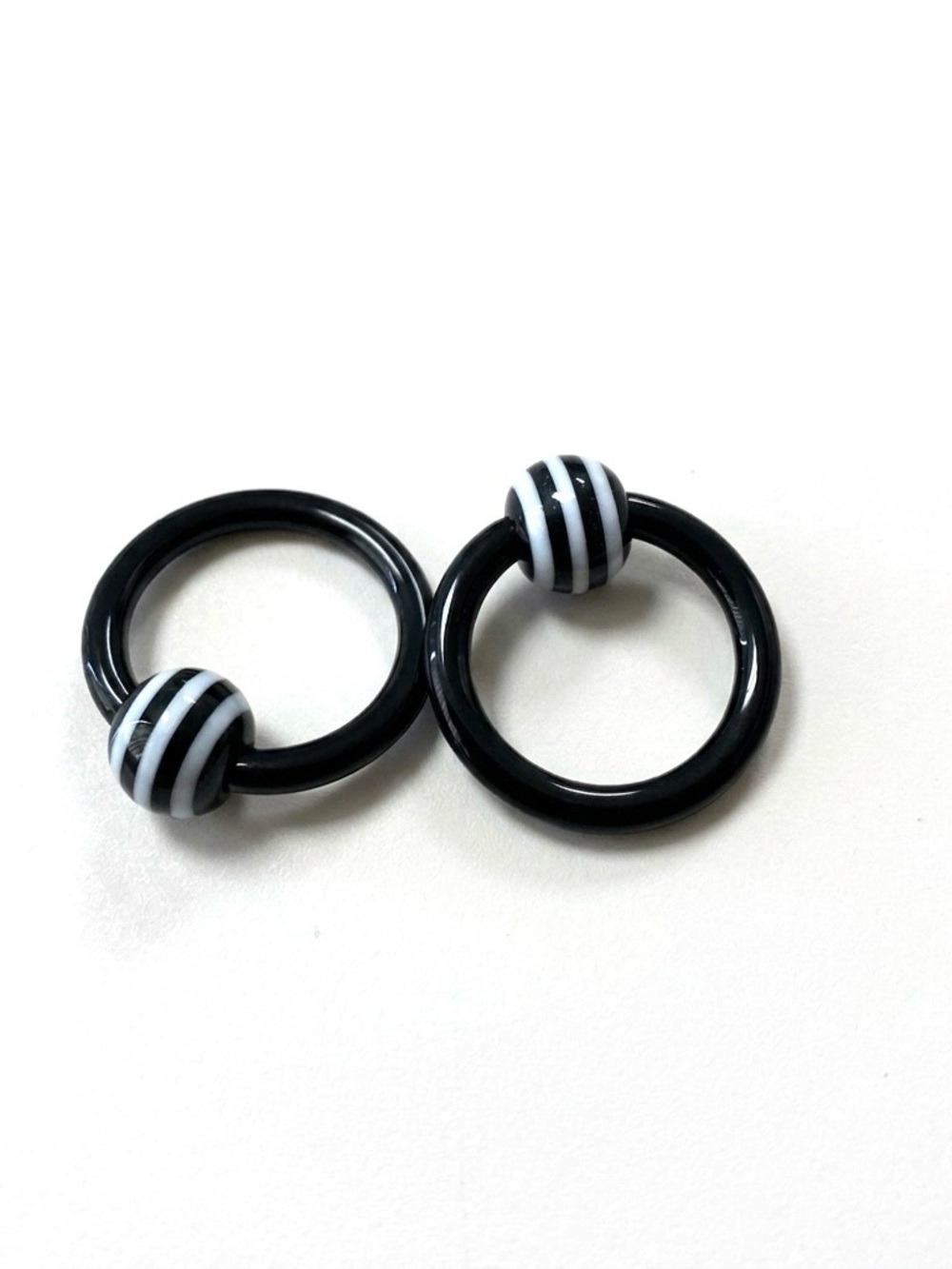 12g 7/16 Captive Bead Ring Pair Black White Striped Acrylic Body Jewelry Rings⁠